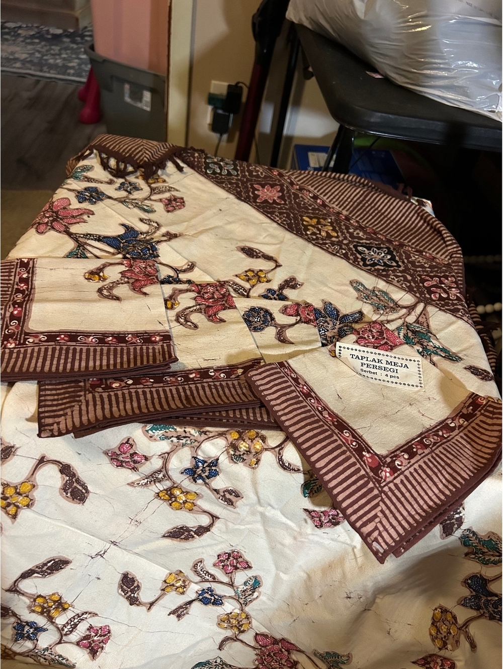5pc Taplak fabric table cloth and 4 napkins